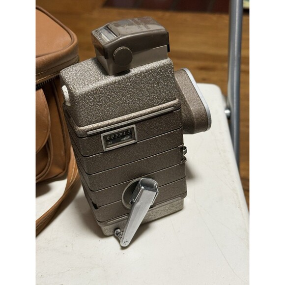 Vintage Bell & Howell 333 8mm Movie Film Camera Cool Graphics Retro Style - Picture 8 of 8